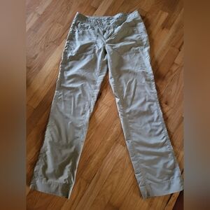 Northface khaki convertible pants/capris